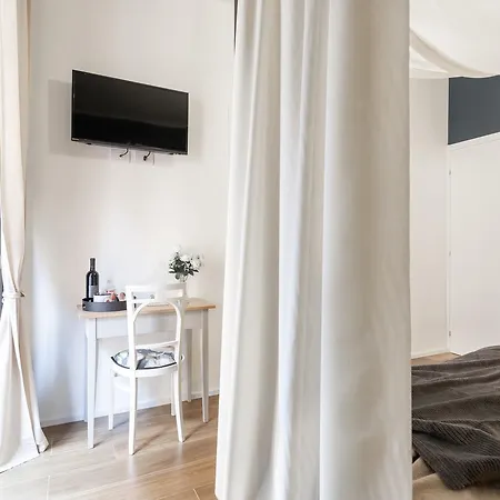 2rooms For Happy Travelers 招待所 科莫
